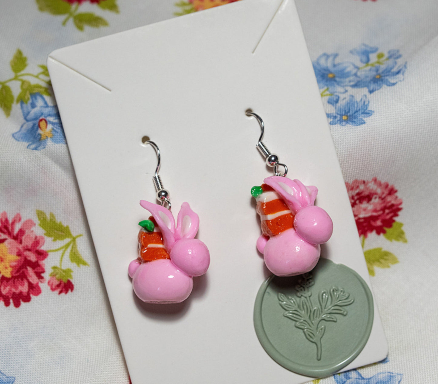Stephany the Hoppy Carrot Cake bunny earrings