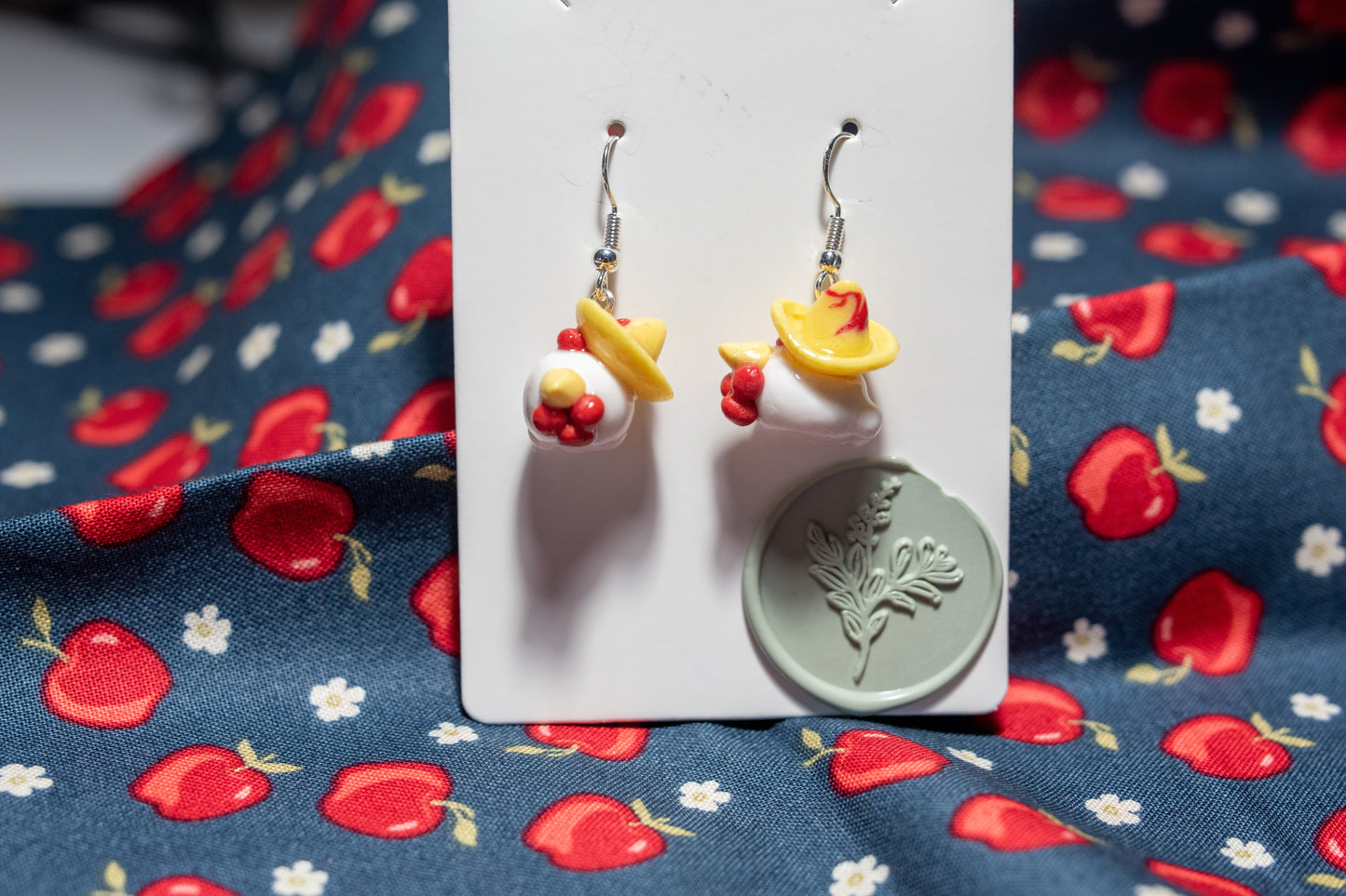 Señor Henrique Chicken earrings