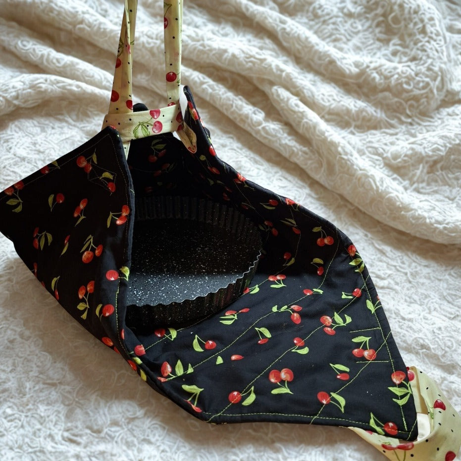 Quilted Pie Carrier with Handles